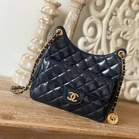 シャネル ショルダーバッグ