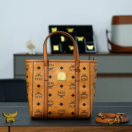 エムシーエム ハンドバッグ