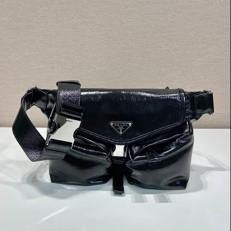 プラダ ショルダーバッグ
