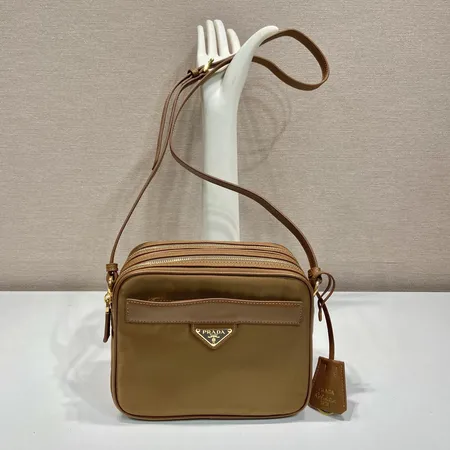 プラダ ショルダーバッグ