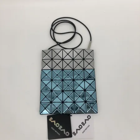 イッセイ ミヤケ ハンドバッグ