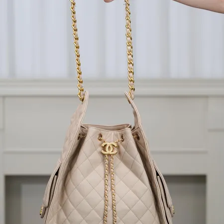 シャネル ハンドバッグ