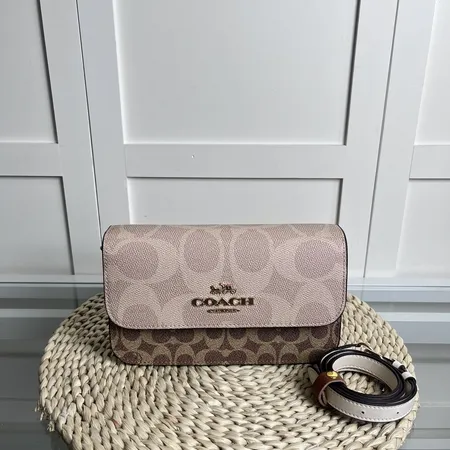 コーチ ショルダーバッグ