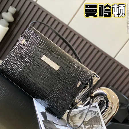 イブサンローラン ショルダーバッグ