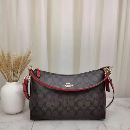 コーチ ショルダーバッグ