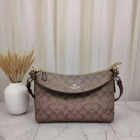 コーチ ショルダーバッグ