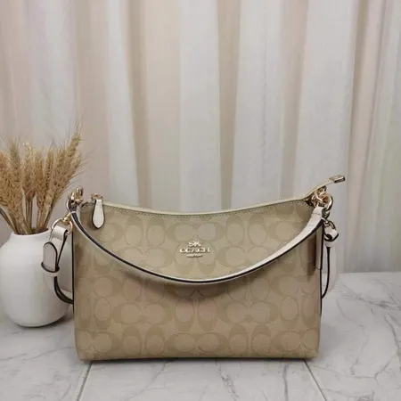 コーチ ショルダーバッグ
