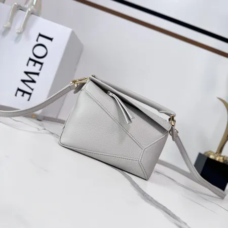 ロエベ ハンドバッグ