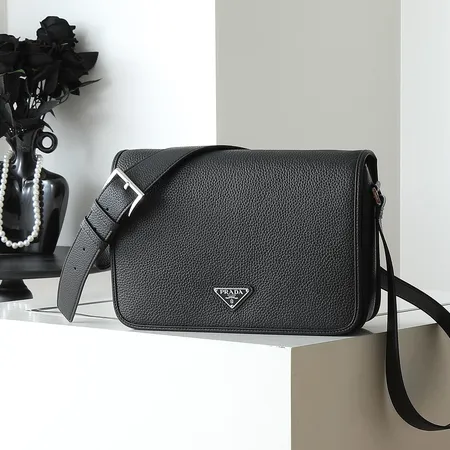 プラダ ショルダーバッグ