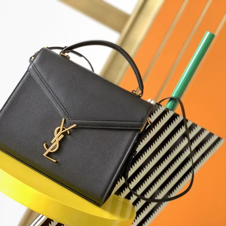 イブサンローラン ショルダーバッグ