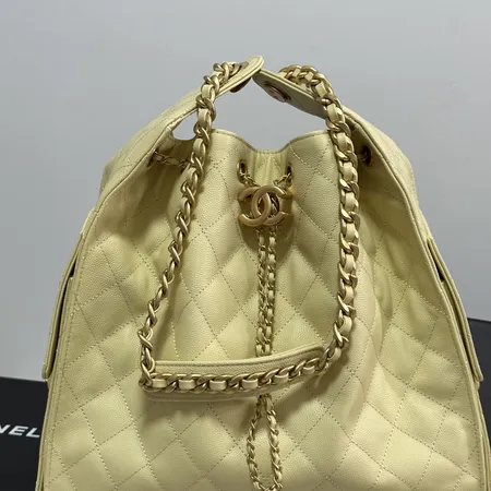 シャネル ハンドバッグ