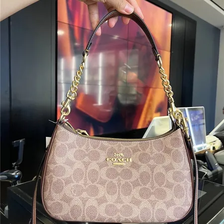 フェンディ ショルダーバッグ