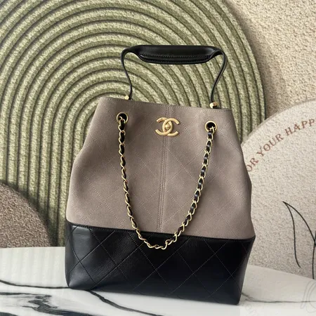 シャネル ハンドバッグ