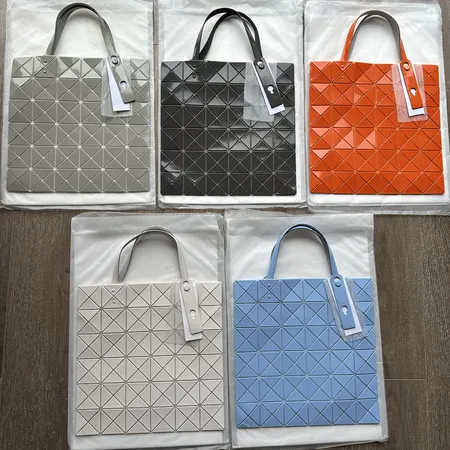 ミュウミュウ ハンドバッグ