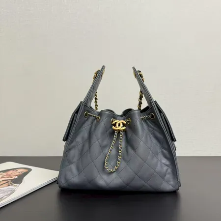 シャネル ハンドバッグ