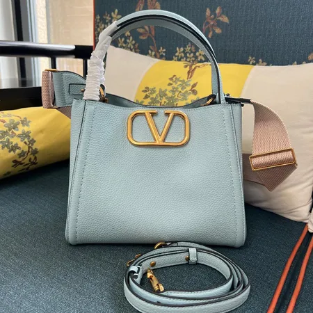 ヴァレンティノ ハンドバッグ