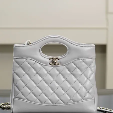 シャネル ハンドバッグ