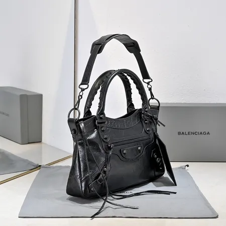 バレンシアガ ハンドバッグ