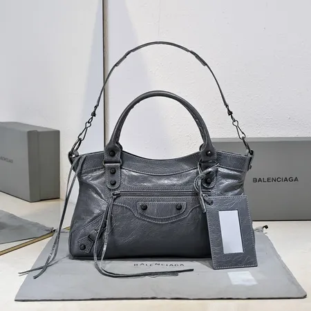 バレンシアガ ハンドバッグ