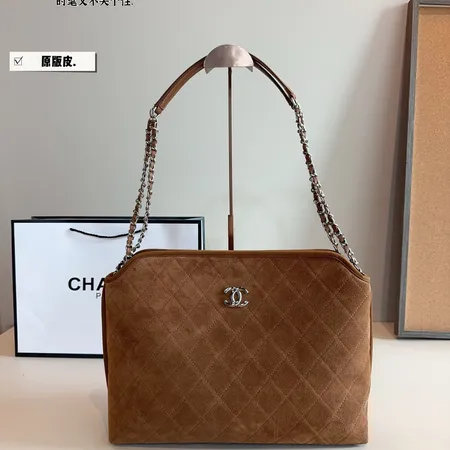 シャネル ショルダーバッグ