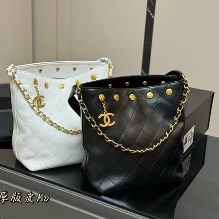 シャネル ハンドバッグ