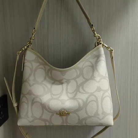 コーチ ショルダーバッグ