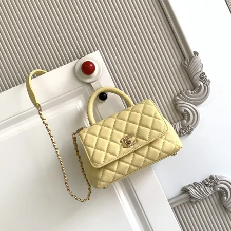 シャネル ハンドバッグ