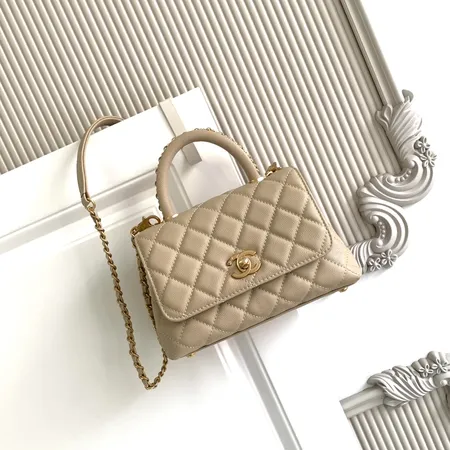 シャネル ハンドバッグ