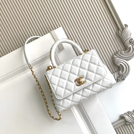 シャネル ハンドバッグ