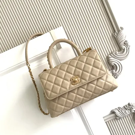 シャネル ハンドバッグ