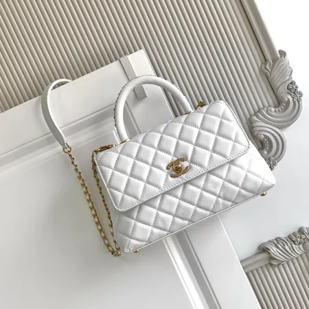 シャネル ハンドバッグ