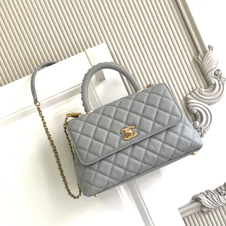 シャネル ハンドバッグ