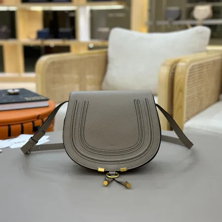 クロエ ショルダーバッグ