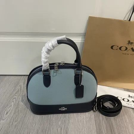 コーチ ハンドバッグ