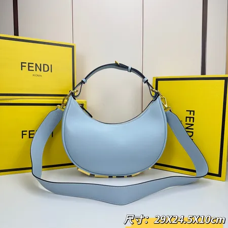 フェンディ ハンドバッグ