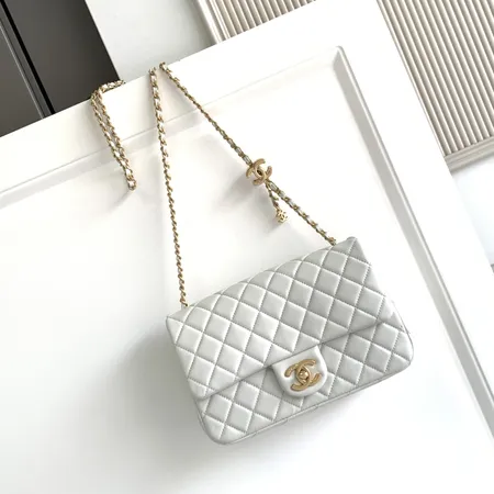 シャネル ショルダーバッグ