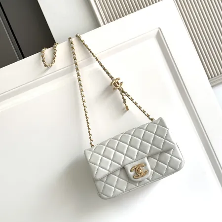 シャネル ショルダーバッグ