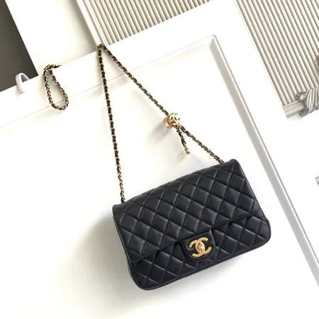 シャネル ショルダーバッグ
