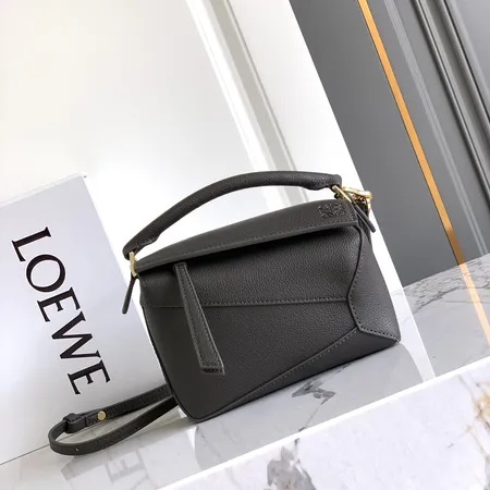 ロエベ ハンドバッグ