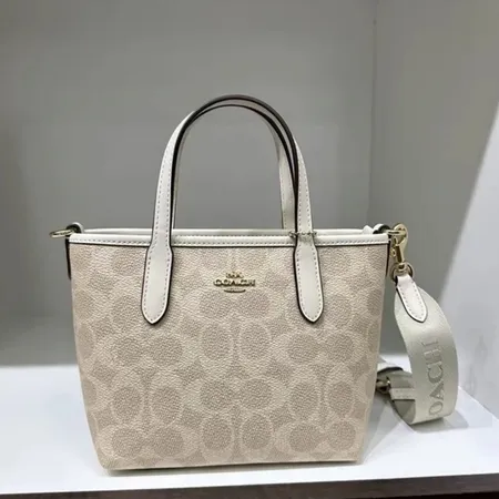 コーチ ハンドバッグ