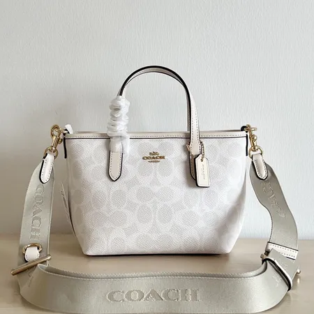 コーチ ハンドバッグ