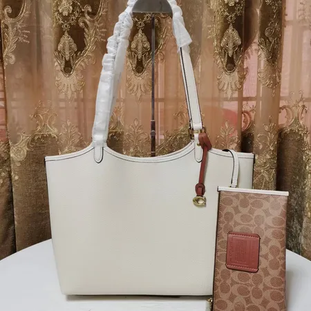 コーチ ショルダーバッグ