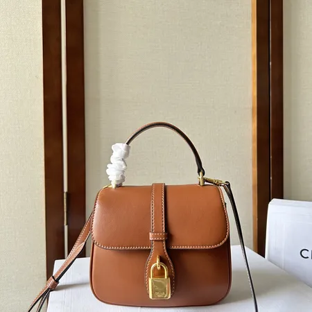 セリーヌ ショルダーバッグ