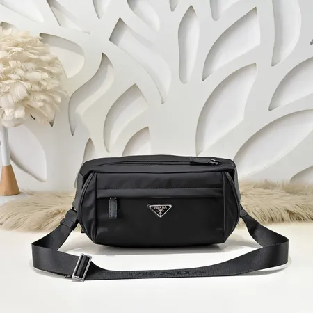 プラダ ショルダーバッグ