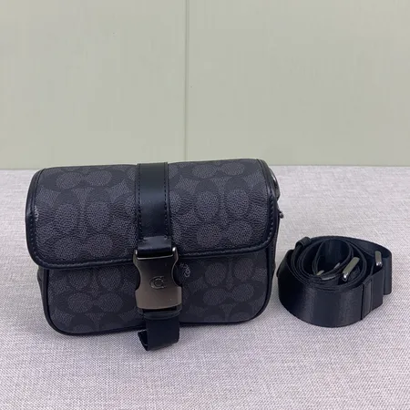 コーチ ショルダーバッグ