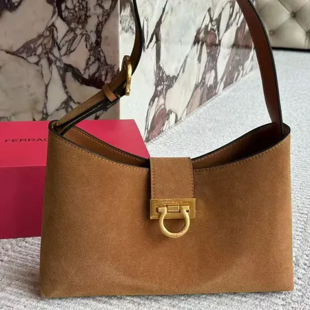 ヴァレンティノ ショルダーバッグ