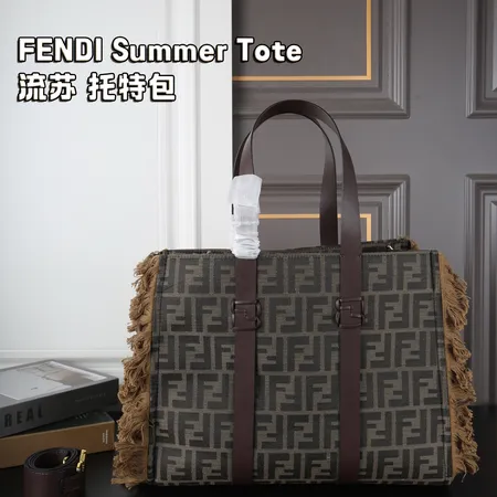 フェンディ ハンドバッグ