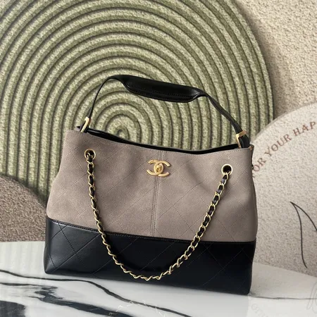 シャネル ハンドバッグ