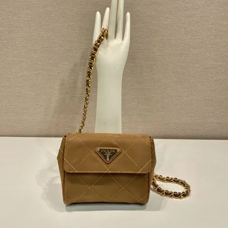 プラダ ショルダーバッグ