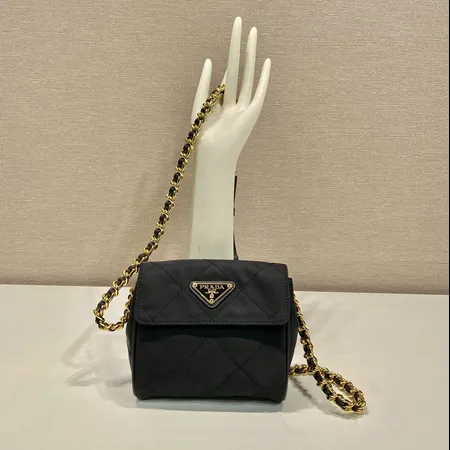 プラダ ショルダーバッグ